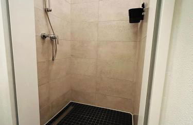 Haus Rasink I Monteure I Teams I 160m2 I 5 Z I Terrasse I P I 2 WC I Küche I Smart TV - Foto 9