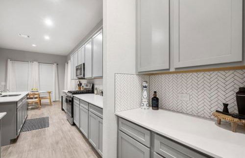 Modern and lux 4B House with Office 20 min to DT - Foto 37