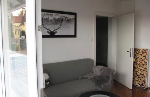 #1Gemütliches ruhiges sonniges Balkonzimmer mit Gemeinschaftsbad W-Lan Airport nah Late Night Check in Haus Nr 9,5 - Foto 8