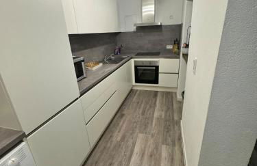 Schöne 2-Zi-Whg Küche Bad Terrasse Parken - Foto 14