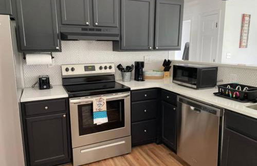 Modern home steps to historic downtown Salisbury - Foto 2