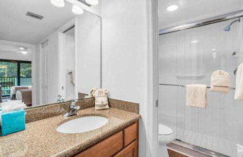 Deluxe Condo with Lake Views - Foto 23