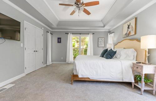 Fully Fenced Rustic Home Minutes From Truist Park - Foto 17