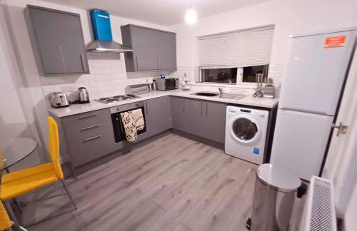 Cosy 4 Bedroom House in Seven Sisters Neath Port Talbot - Photo 5