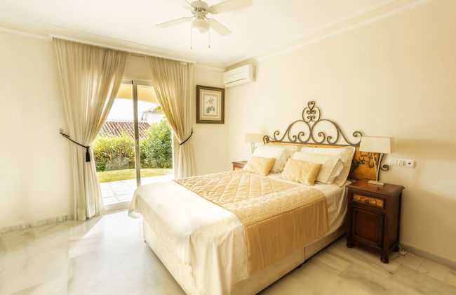 Villa Near Beach In Marbella - Photo 4