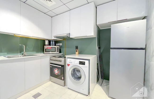 Luxury 1B With Balcony in Blue Wave Tower Dubai - Photo 8