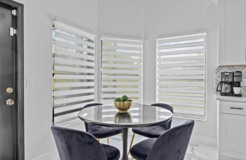 Serene Villa Haven at Allevo Homes - Foto 12