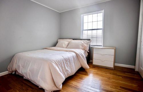 Urban Oasis Spacious 3BR 2BA Patio Near NYC EWR American Dream Mall - Photo 11