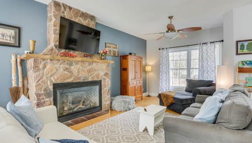 6 Mi to Mt Snow Nature-View Home with Fire Pit! - Foto 4