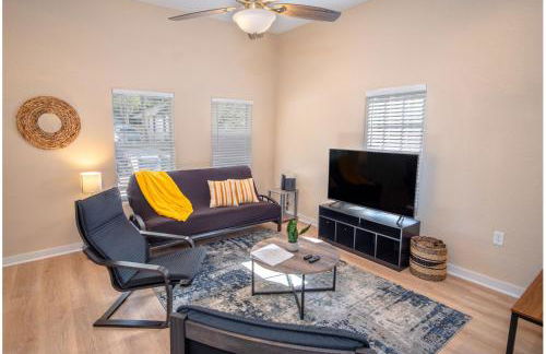 3 Br/1 BA Remodeled Home Near Downtown - Foto 12