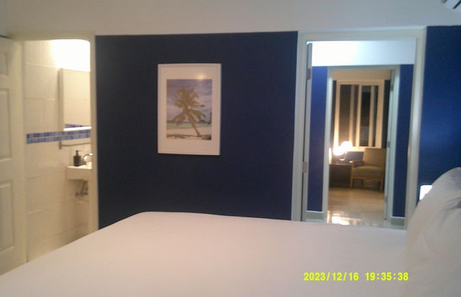 E&J Boutique Residences - Photo 1