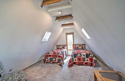 Vivid Cedar Ridge Cabin about 23 Miles to Wichita! - Foto 20