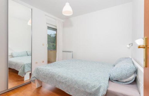 Awesome Apartment In Cernik With Wifi - Foto 6