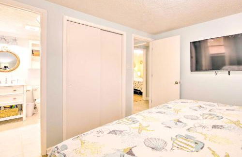 Walk to Ocean Home with Fire Pit in Atlantic Beach - Foto 15