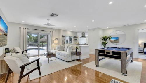 Tropical Palms House - Photo 2