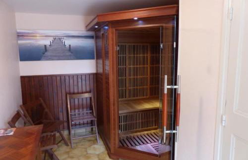 Grande maison à Saint-Pourçain avec piscine, sauna et WiFi - FR-1-489-60 - Foto 3
