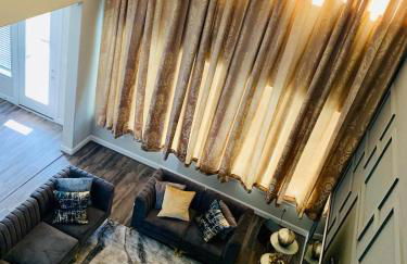 Charming Retreat Modern Luxury Family Sleeps 10 - Foto 1