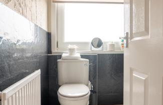 Whitburn house - Photo 25