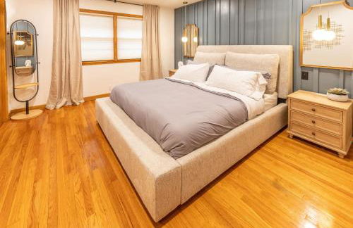 Family Retreat with Hot Tub, Game Room & Prime Location - Foto 11