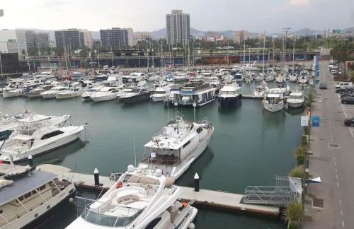 AMAZING FLAT IN CLASSIC SAILING BOAT in BARCELONA - Photo 14