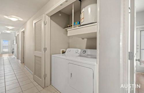 Perfect Location Near UT and Large Patio With A View - Foto 26