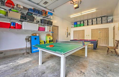 Pisgah Forest Farm Home: Outdoor Pool & Games - Foto 19