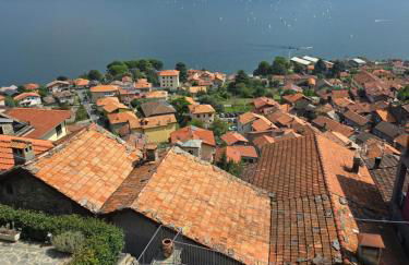 Amazing Lake View Apartment with Pool and 2 Terraces, Modern Urio, by STAYHERE-LAKECOMO - Foto 29