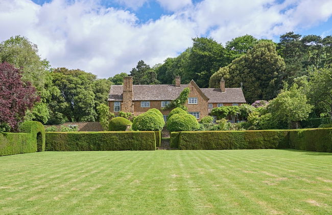 Drakestone House Manor With Breathtaking Cotswolds Views - Photo 33