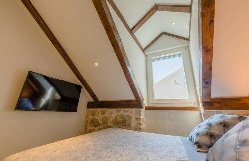 Luxury Apt Petra in 400 year old stone house 4+2 - Photo 48