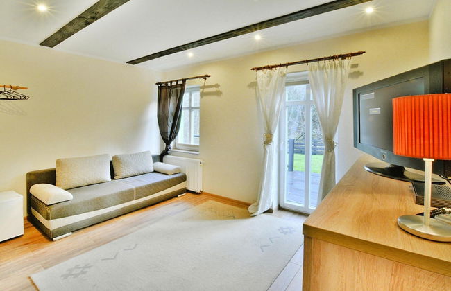 Comfortable Holiday Home in the Middle of a Forest - Photo 14