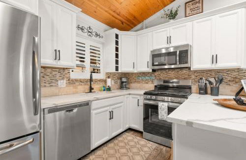 Hummingbird Corner Pet Friendly Great Location Jacuzzi - Foto 13