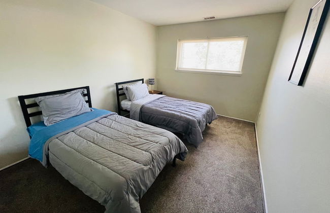 Charming 2BR 2B in Elkins Park Parking Pool - Foto 9