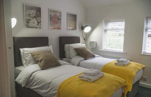 Town Street Apartment - Photo 14