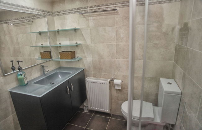 City & Sea Two Floor Flat with View Next to Metro - Foto 13