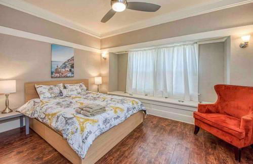 2 King Beds! Fantastic Stylish Bungalow home! - Foto 15