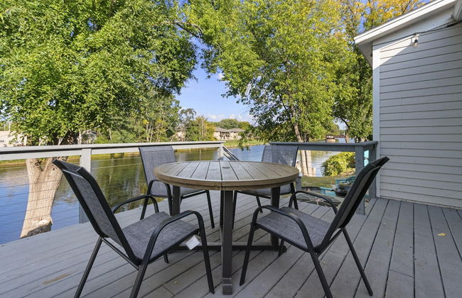 The Waterfront - Waterslide Game Room Sleeps 26 - Foto 77