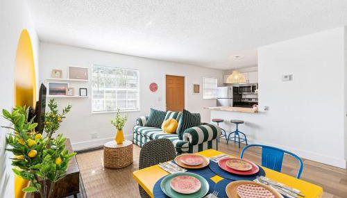 Lovely 2 BR Condo in Sailboat Bend - Foto 1