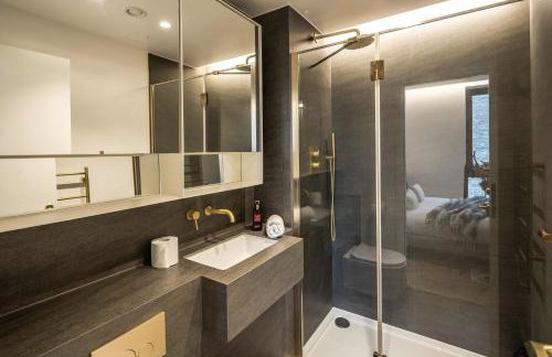 Modern 3-Bedroom Apartment near Kings Cross & Coal Drops - Photo 25