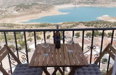 Casa Rural Plaza Zahara Buenas Vistas - Foto 1