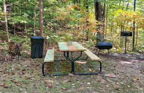 Hot Tub and Deck Cabin Hideaway in Brown County - Foto 24