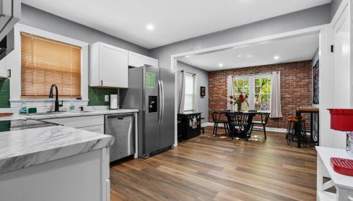 The Lucky Horseshoe 4BR Derby Side Retreat - Foto 5