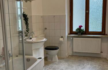 Cosy, new furniture, 10min walk to train station - Foto 8