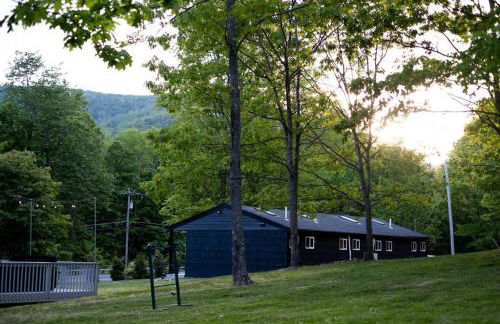 The Norsdale plus CMYK Motel on 10 acres in Phoenicia - Foto 55