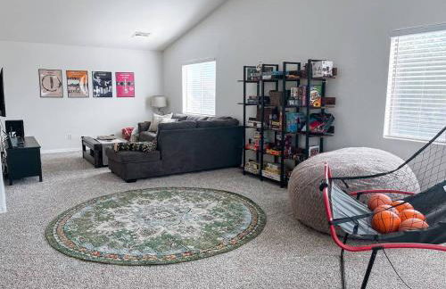 Family Home: Game Room + Yard Near Spring Training - Foto 6