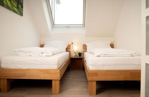 Moderne 3 Zimmer Wohnung Panorama mit großem Balkon für 4Personen inklusive Wifi und Parkplatz - Foto 10