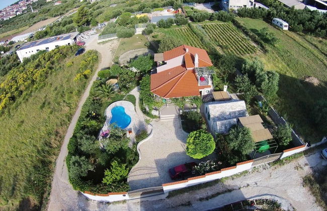 Villa Belezza Sleeps 8 With Pool - Foto 34