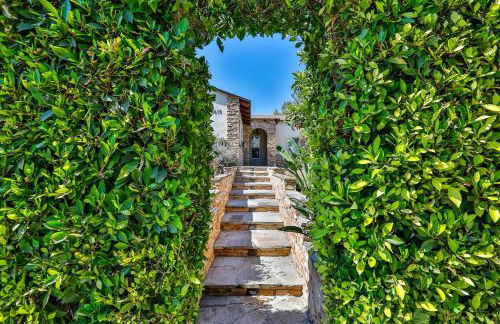 City Paradise Saltwater Pool-Spa and Ping-Pong - Foto 16