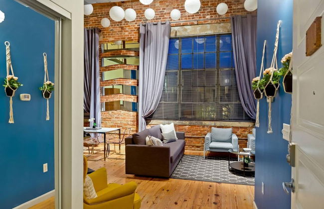 Historic Brick 2 Bedroom Getaway, Wifi - Foto 16