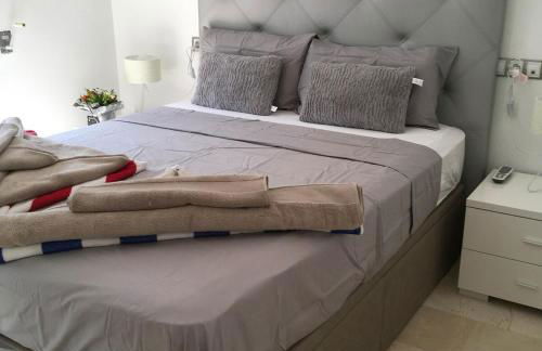 Modern, lovely, poolside 2 bedroom apartment - Foto 20