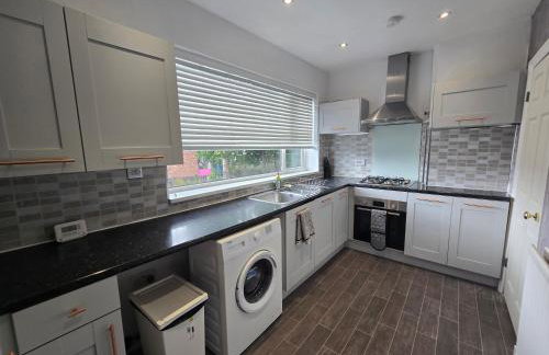 Spacious 3bedroom Apartment-Short and Long Stays-Contractors and Families - Foto 3